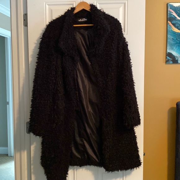 Jackets & Blazers - EUC open front no button black long light teddy bear coat